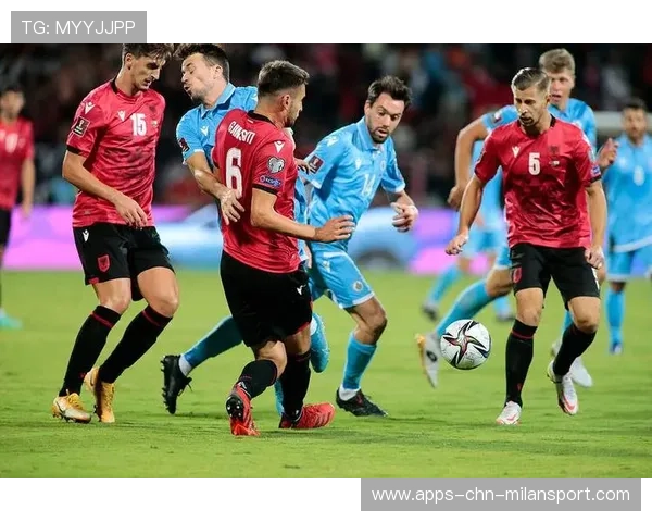 英格兰队新中场组合效果显著，传控衔接更加顺畅