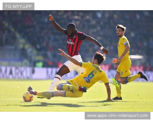 意甲热那亚顽强防守,反击一锤定音 意甲热那亚顽强防守,反击一锤定音