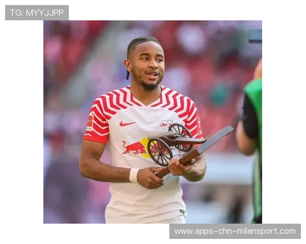 切尔西恩昆库边路内切低射悄然破网：一场赛场的艺术与策略