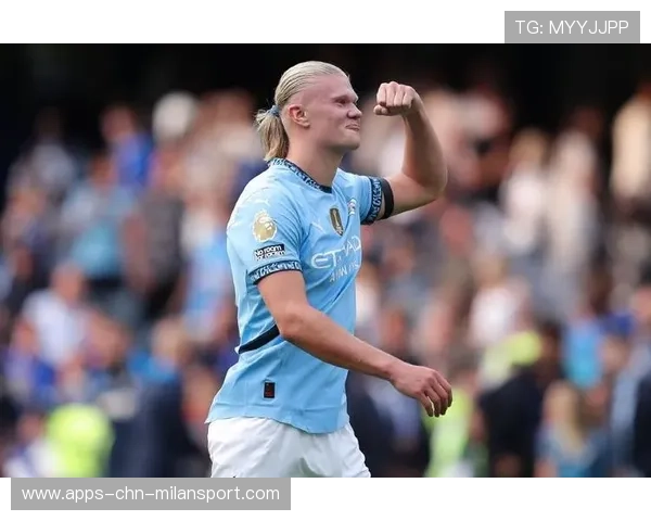 曼城哈兰德远距离头球建功